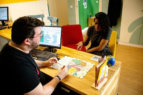 Onefam Sungate, Primary image