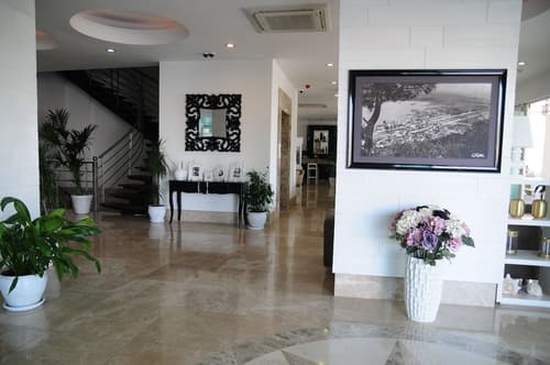 Alesta Yacht Hotel, Lobby