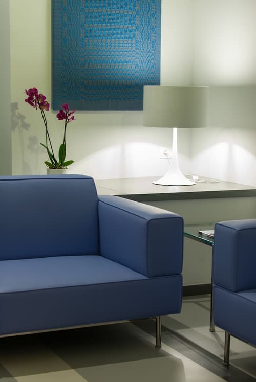 Hotel Executive Inn, Lobby sitting area