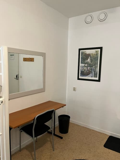 City Hostel 46, Room