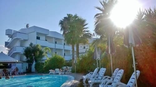 Hotel Magnolia, Exterior