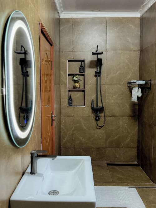 Olakira Mara Homes, Bathroom