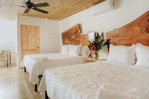 Bonding Coffee Roaster Café & Hotel, Room