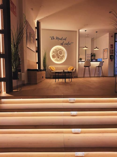 Urban Inn Madrid, Reception