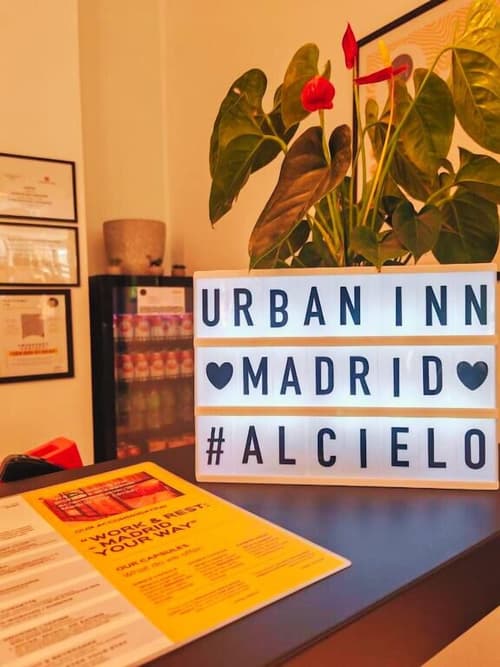 Urban Inn Madrid, Reception
