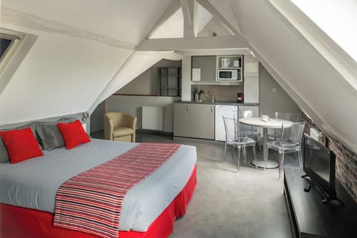 SmartAppart Caen République, Room