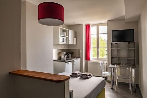 SmartAppart Caen République, Room