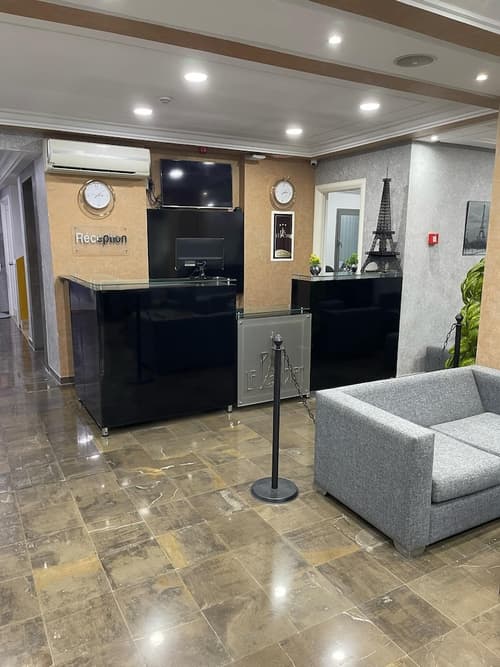 Le Parisien Tunis, Reception