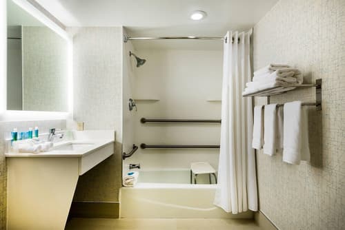 Country Inn & Suites by Radisson, Downtown Albany New York, Room