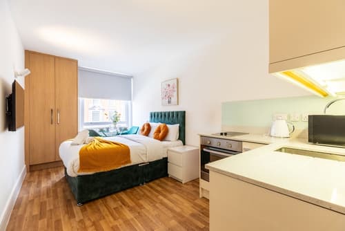 Kensington High Street Suites, Room