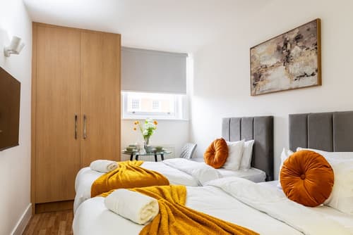 Kensington High Street Suites, Room