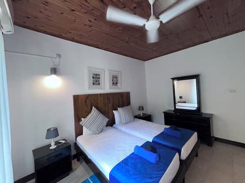 castaway lodge, Room