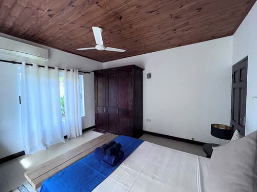 castaway lodge, Room