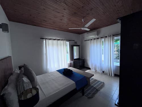 castaway lodge, Room