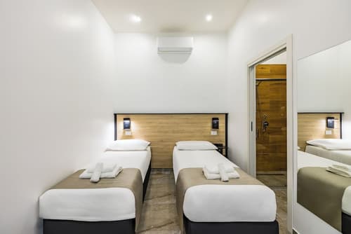 Borgo Casanova, Room