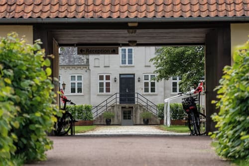 Kragsbjerggaard Hotel, Exterior