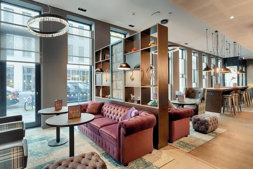 Premier Inn Berlin Alexanderplatz, Lobby