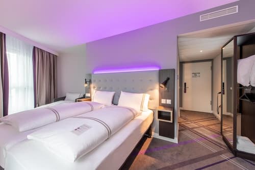 Premier Inn Stuttgart Feuerbach, Room