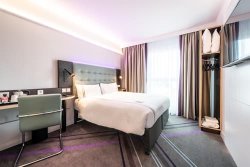 Premier Inn Stuttgart Feuerbach, Room