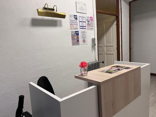 Hostal Alonso No Limit Madrid, Reception