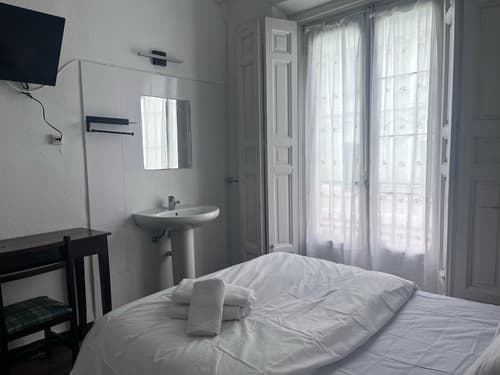 Hostal Alonso No Limit Madrid, Room