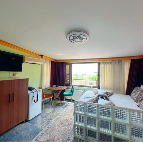 Gur Royal Hotel, Room