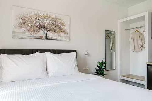 B48 Athens Dafni, Room