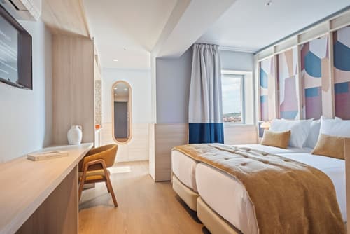 Hotel Acta Moa- New Opening, Room