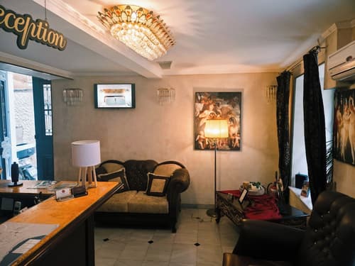 Dias Hotel, Reception