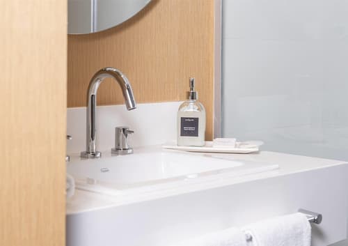 Dazzler By Wyndham Salta, Room