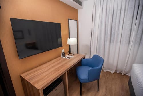 Dazzler By Wyndham Salta, Room