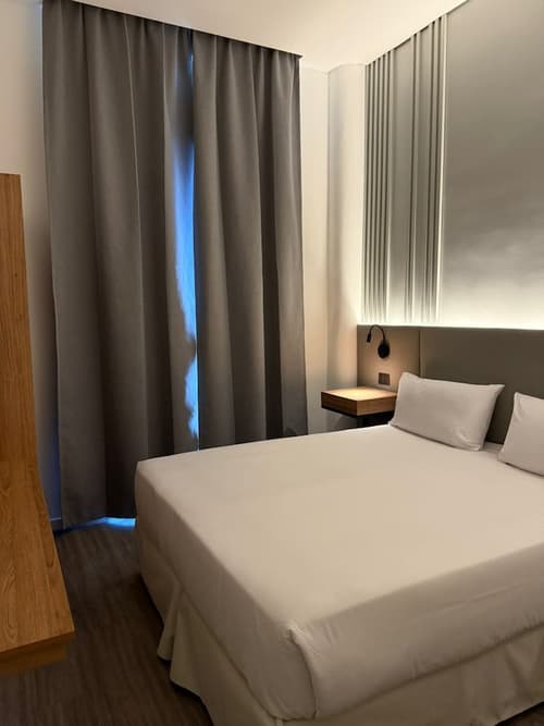 Up Central Córdoba, Room