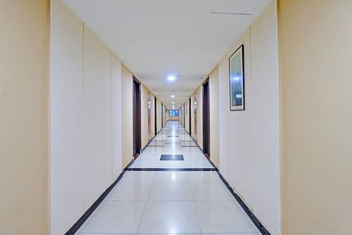 Fabhotel The Royal Plaza, Lobby