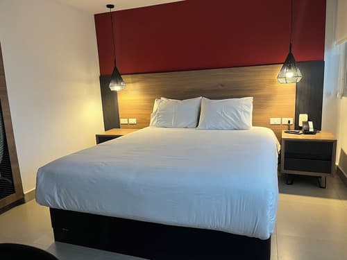 The Place Hotel, Room