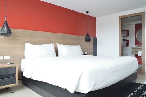 The Place Hotel, Room