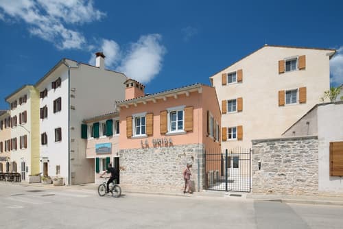 Hotel La Grisa, Property entrance
