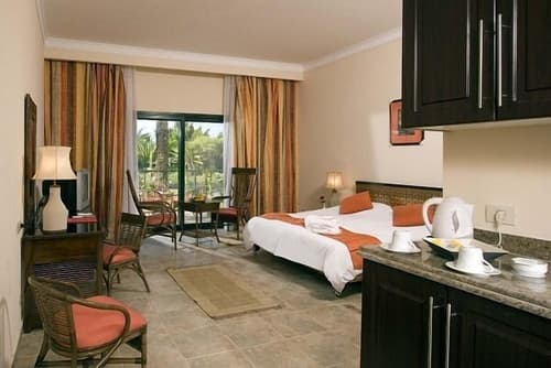 Swiss Inn Plaza, Room