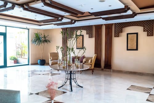 Swiss Inn Plaza, Reception