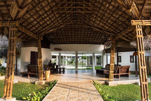 Xandari Pearl, Reception