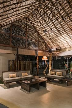 Xandari Pearl, Lobby sitting area