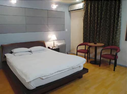 Youngbin Hotel, Primary image