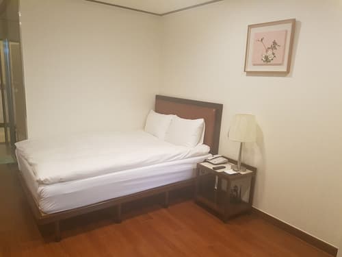 Youngbin Hotel, Room