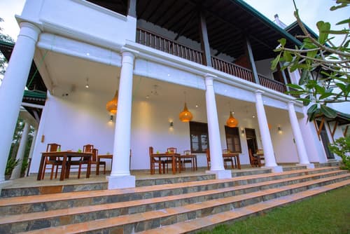 Niyagama House, Restaurant