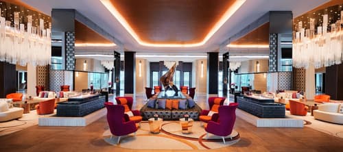 Baku Marriott Hotel Boulevard, Interior entrance