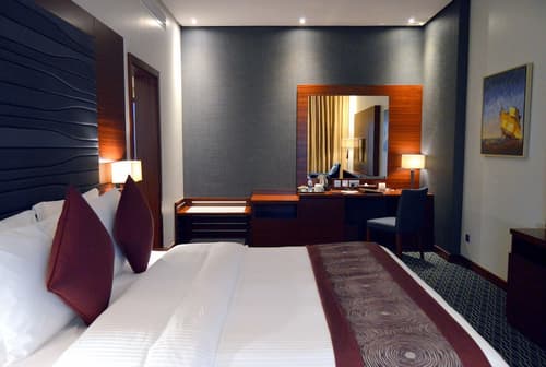 Ramada by Wyndham Manama City Centre, Room