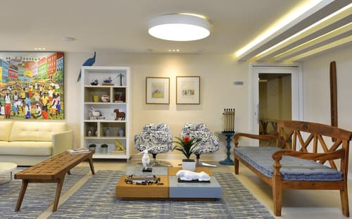 Rede Andrade Express, Lobby sitting area