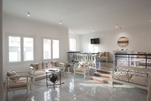 Capetan Giorgantas, Interior entrance