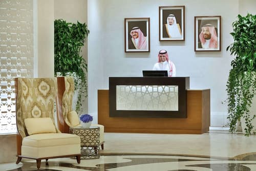 Conrad Jabal Omar Makkah, Reception