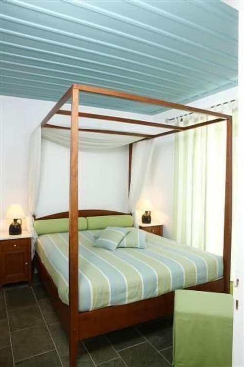 Niriedes Hotel, Room