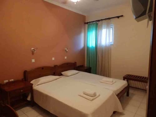 Alexandra Hotel, Room